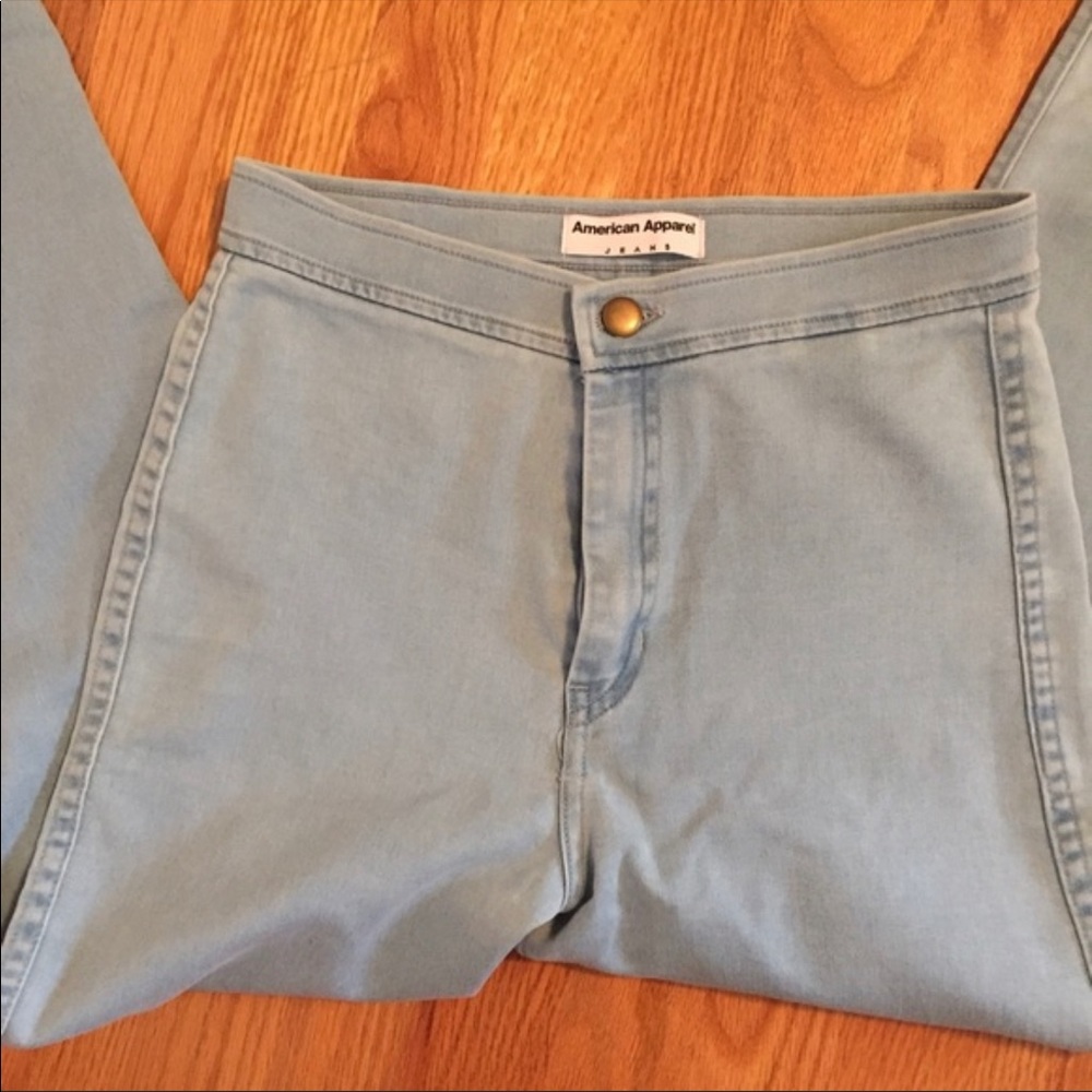 High waisted jeans